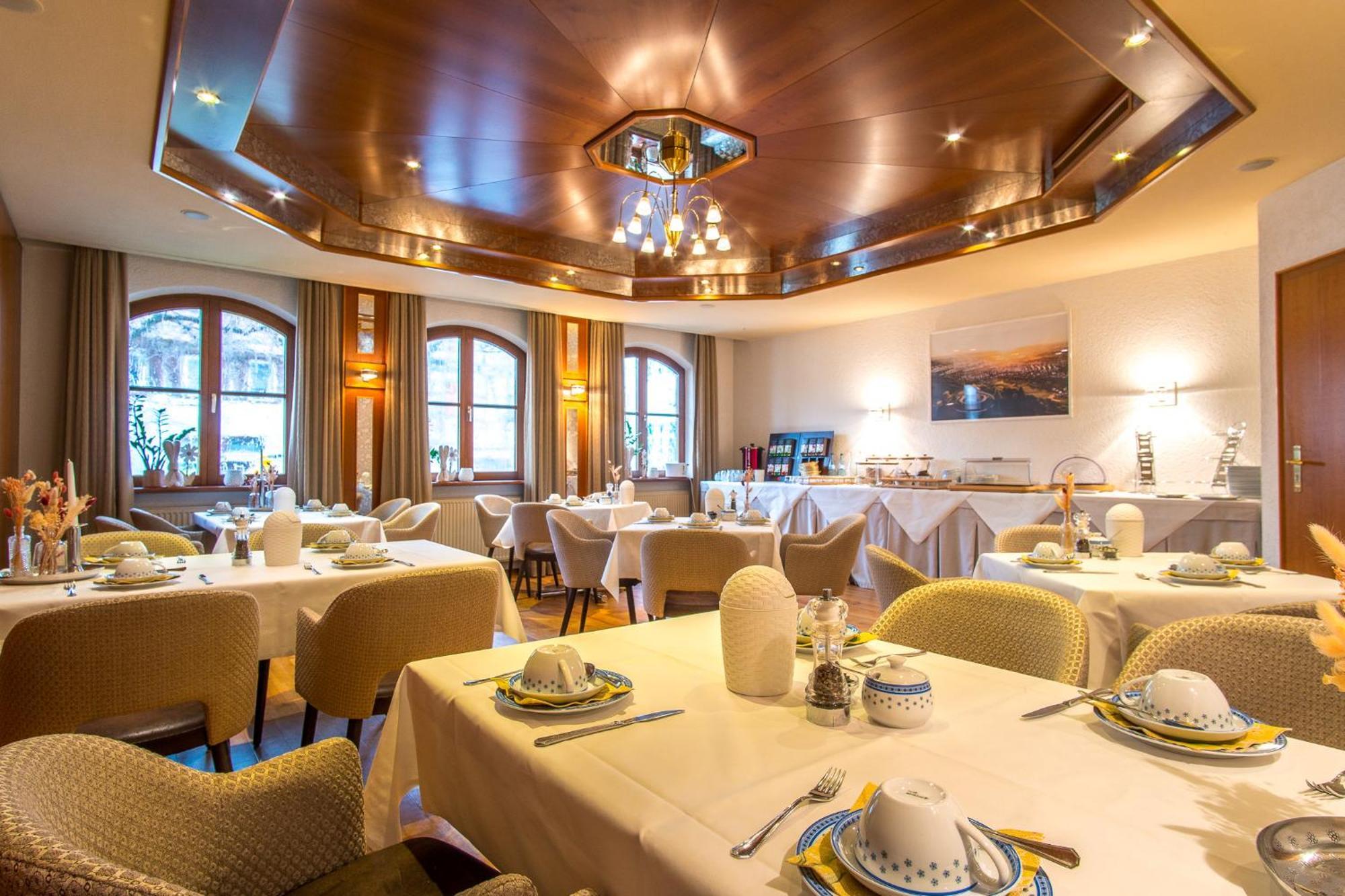 Hotel Restaurant Lamm Hebsack Remshalden Exterior photo